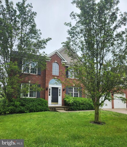 443 W Country Club Dr, Mount Holly, NJ 08060