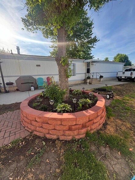 541 Park Ave, Belvidere, IL 61008