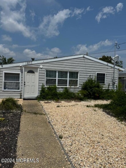 1807 Beach Blvd, Forked River, NJ 08731
