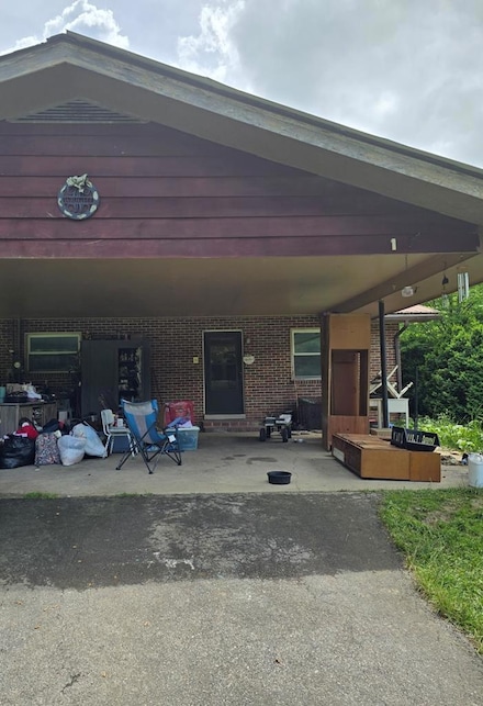 186 Selfe Dr, Clintwood, VA 24228