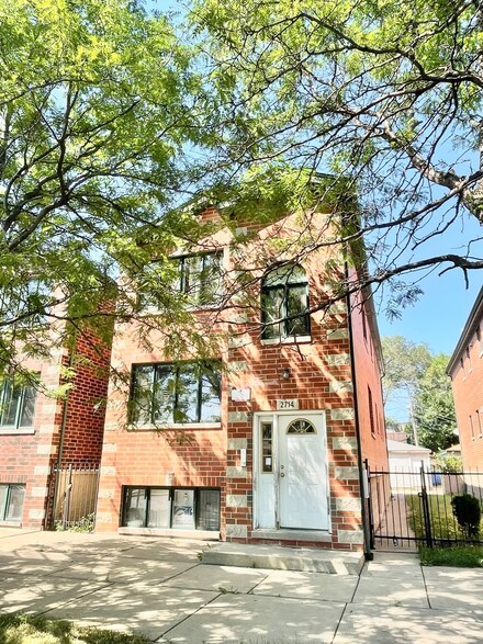 2714 W 37th Place, Chicago, IL 60632