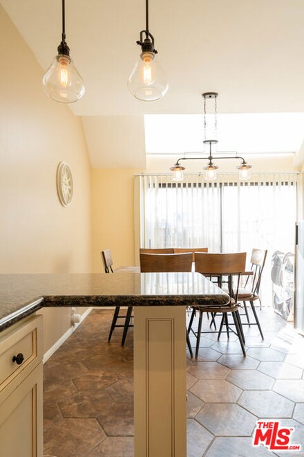 1734 N Verdugo Rd Unit 10, Glendale, CA 91208