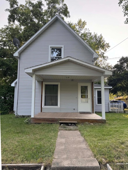 324 S East St, Cassopolis, MI 49031