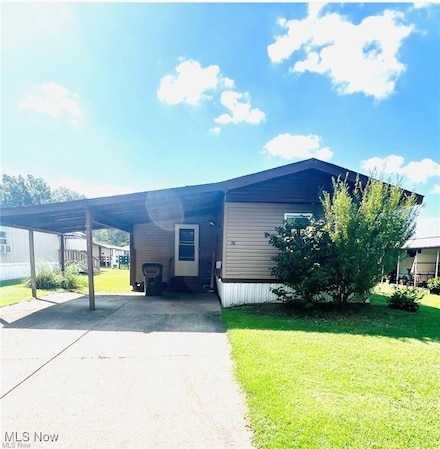 38 Carroll Ave, Orwell, OH 44076