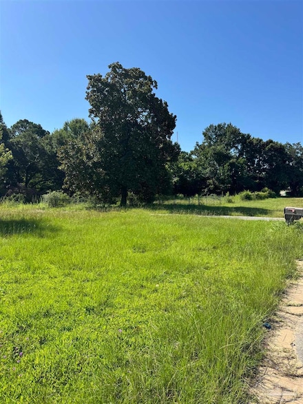 9520 Pinecone Dr, Cantonment, FL 32533