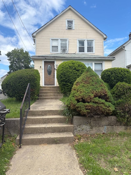7A Franklin Rd, Great Neck, NY 11024