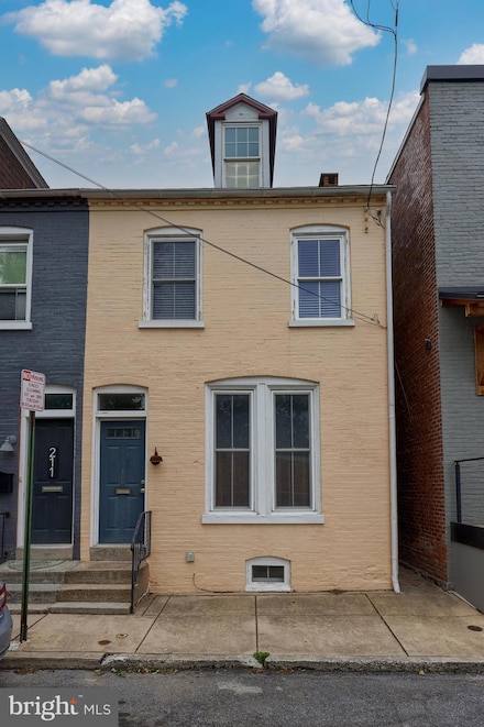 213 E Madison St, Lancaster, PA 17602