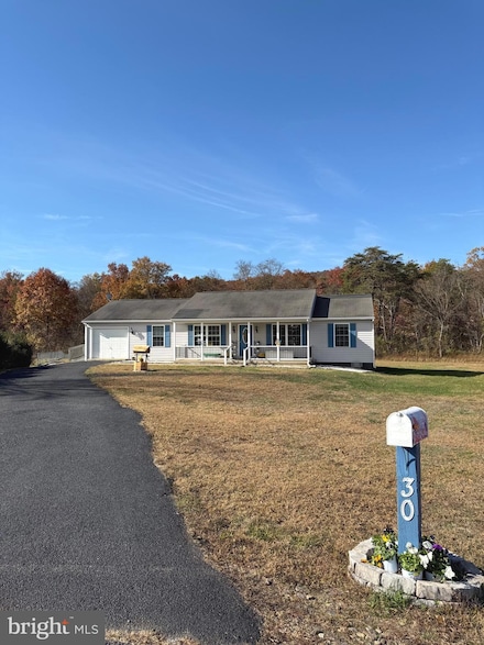 30 Shiloh Ct, Gerrardstown, WV 25420