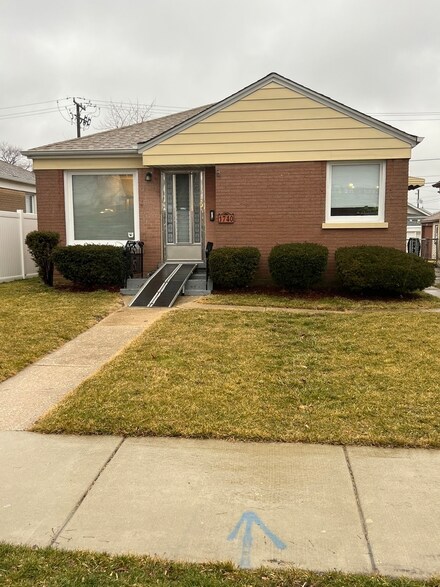 1740 N 14th Ave, Melrose Park, IL 60160