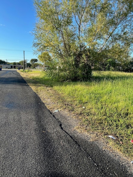 335 Hemphill St, Texas City, TX 77591