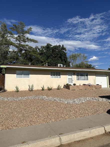 1910 Macbeth Ct NE, Albuquerque, NM 87112