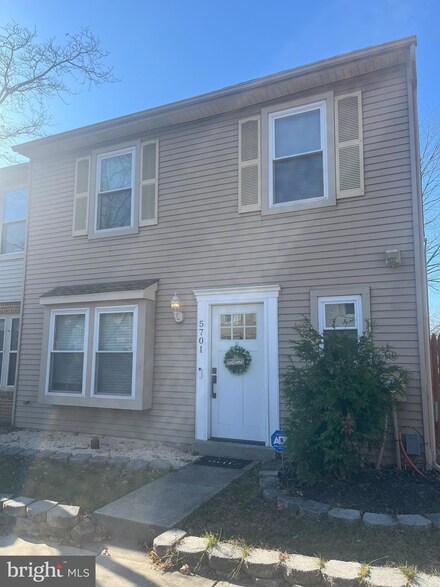 5701 Red Haven Dr, Marlton, NJ 08053