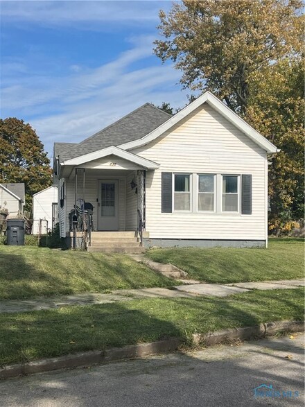 230 Leland Ave, Toledo, OH 43609