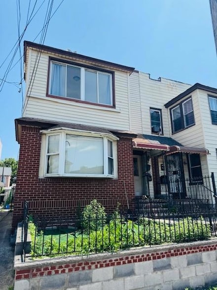 93-45 202nd St, Hollis, NY 11423