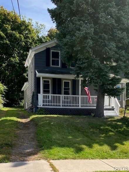 908 Danforth St, Syracuse, NY 13208