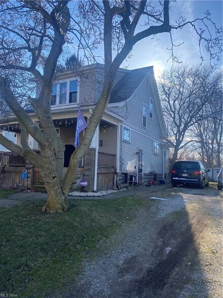 1403 Thayer Ave, Ashtabula, OH 44004