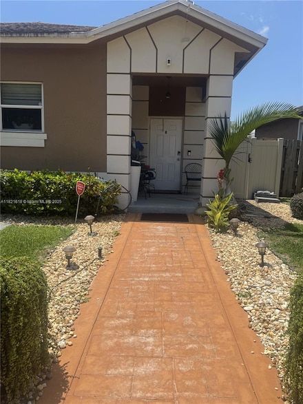 798 NE 43rd St Unit B, Oakland Park, FL 33334