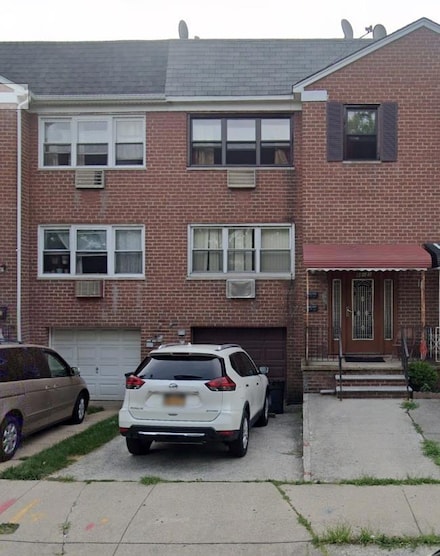 88-21 Pontiac St, Queens Village, NY 11427
