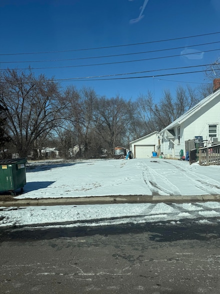 215 W Benton St, Clinton, MO 64735