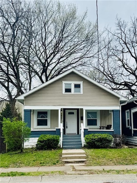 817 Walnut St, Jeffersonville, IN 47130