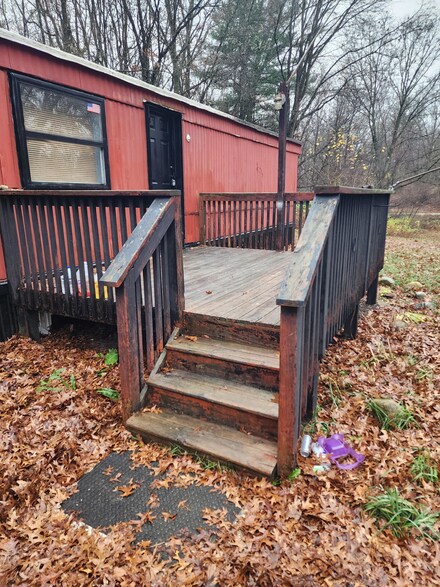 8894 S Beech Ave, Newaygo, MI 49337