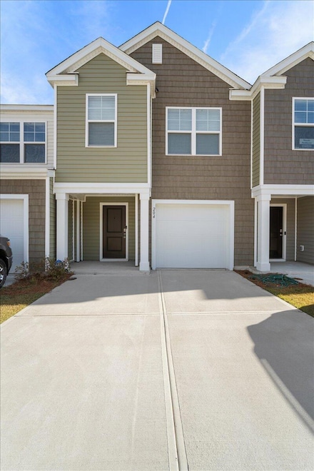 204 Cozy Brook Ct, Summerville, SC 29486