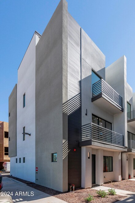 4220 N 32nd St Unit 30, Phoenix, AZ 85018