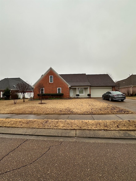 8965 Hickory Dr, Olive Branch, MS 38654