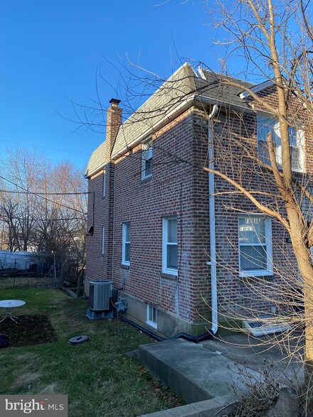 7950 Arlington Ave, Upper Darby, PA 19082