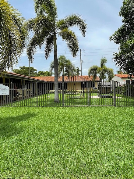 811 NE 10th St Unit 4, Hallandale Beach, FL 33009