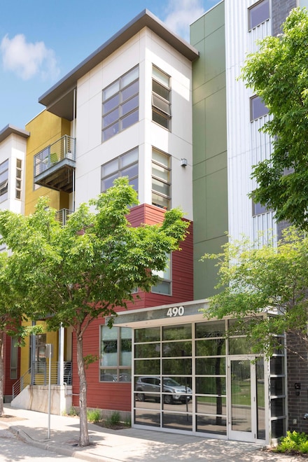 490 Temperance St Unit 304, Saint Paul, MN 55101