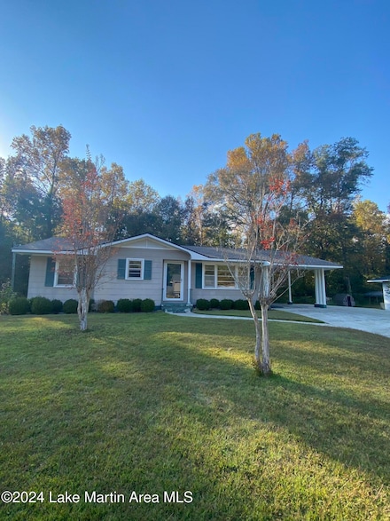 189 Windsor Dr, Alexander City, AL 35010