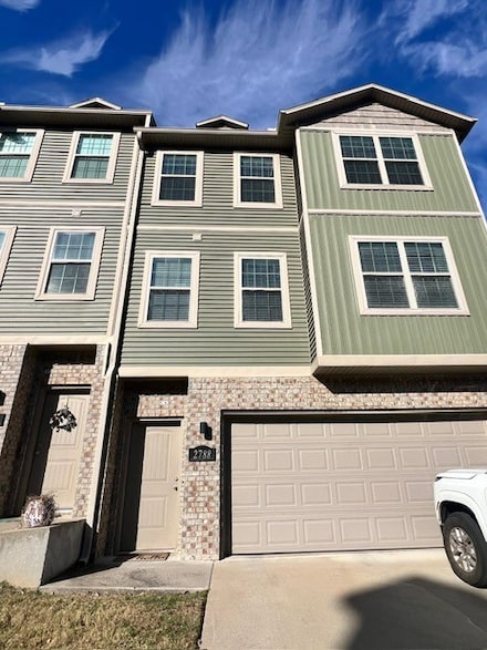 2788 W Auburn Dr, Fayetteville, AR 72704