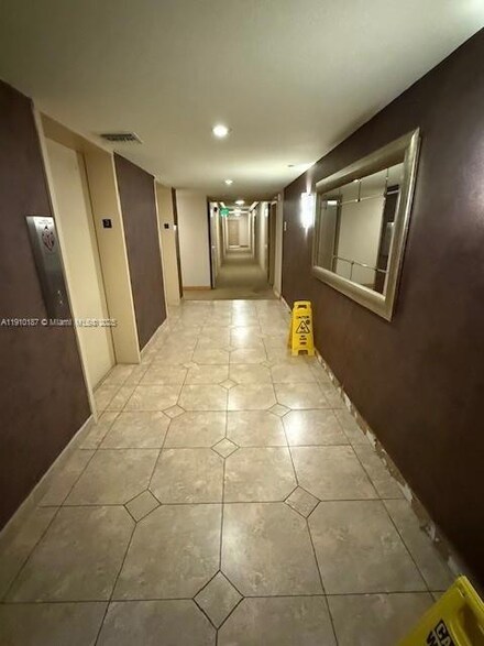 3625 N Country Club Dr Unit 304, Aventura, FL 33180