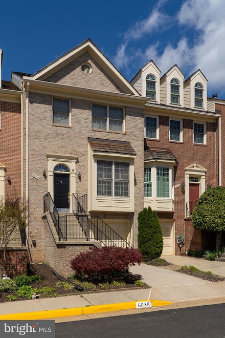 6038 Kelsey Ct, Falls Church, VA 22044