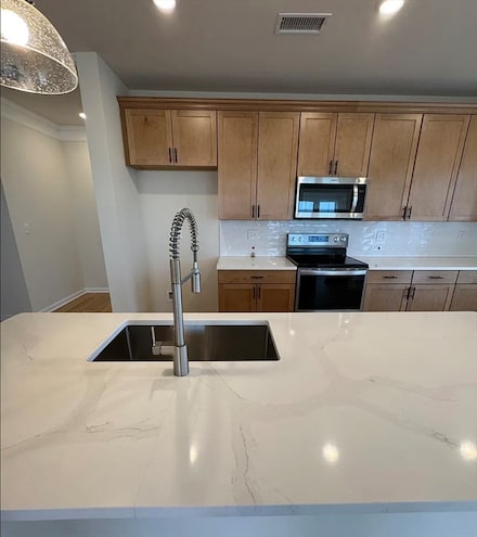 4 Stratton Dr Unit 205, Woburn, MA 01801