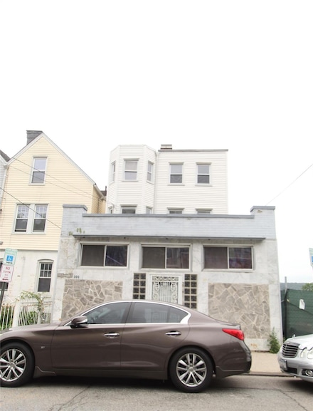 301 Warburton Ave, Yonkers, NY 10701