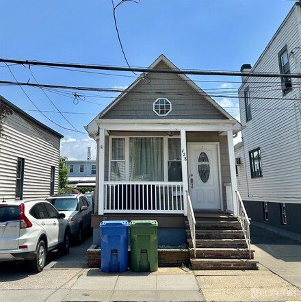 428 Broadhead Place, Perth Amboy, NJ 08861
