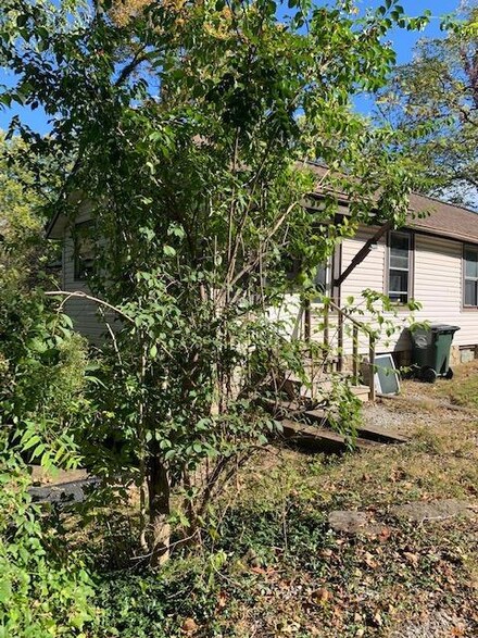 894 Nordyke Rd, Cincinnati, OH 45255