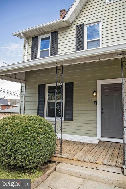 617 Olive St, Coatesville, PA 19320
