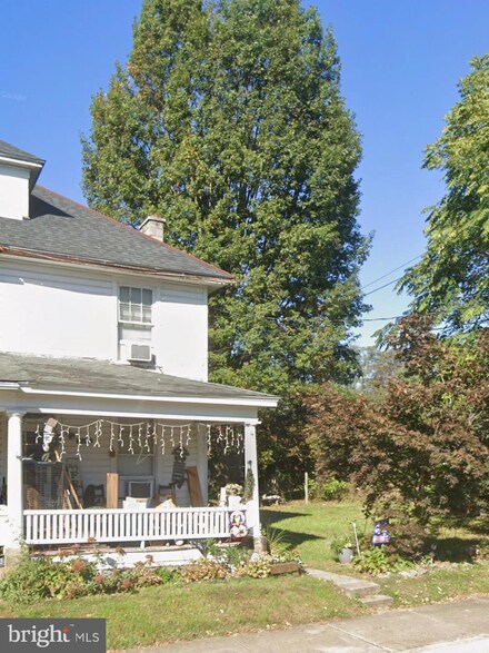 112 S Barbara St, Mount Joy, PA 17552