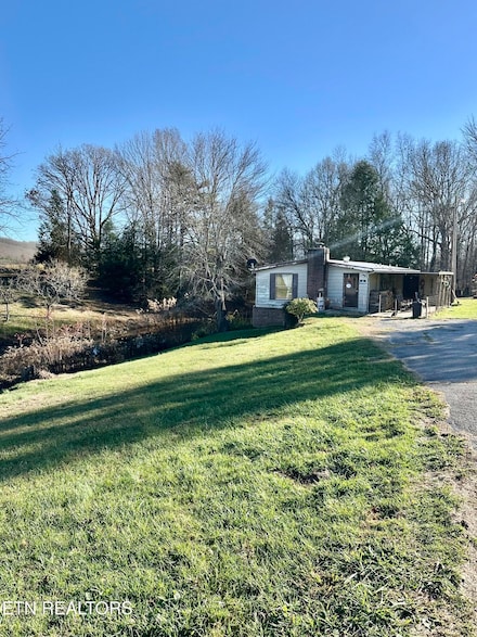 1500 Coalhill Rd, Sunbright, TN 37872