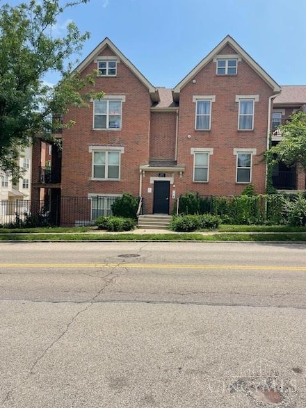 2822 Eden Ave, Cincinnati, OH 45219