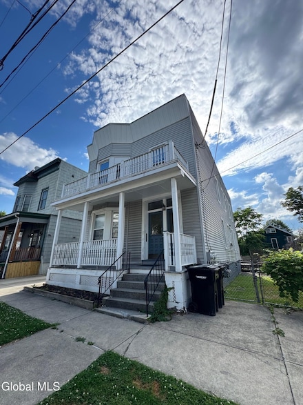 2347 17th St Unit 2, Troy, NY 12180