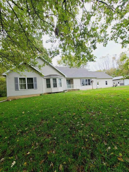 1768 E State Road 13, North Manchester, IN 46962