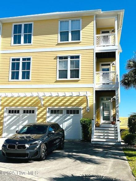 121 Green Turtle Ln, Carolina Beach, NC 28428