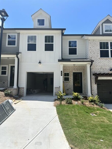 29 Benscot Dr, Austell, GA 30168
