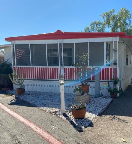 3030 Oceanside Blvd Unit 11, Oceanside, CA 92054
