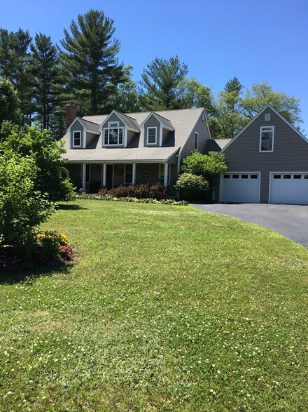 109 Fruitland Rd, Barre, MA 01005