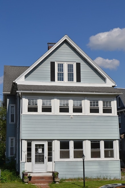 15-17 Oconnor Ave, Holyoke, MA 01040